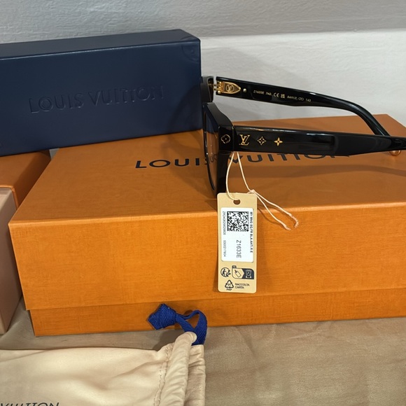 Brand New Louis Vuitton Blue Light Glasses - Picture 2 of 6